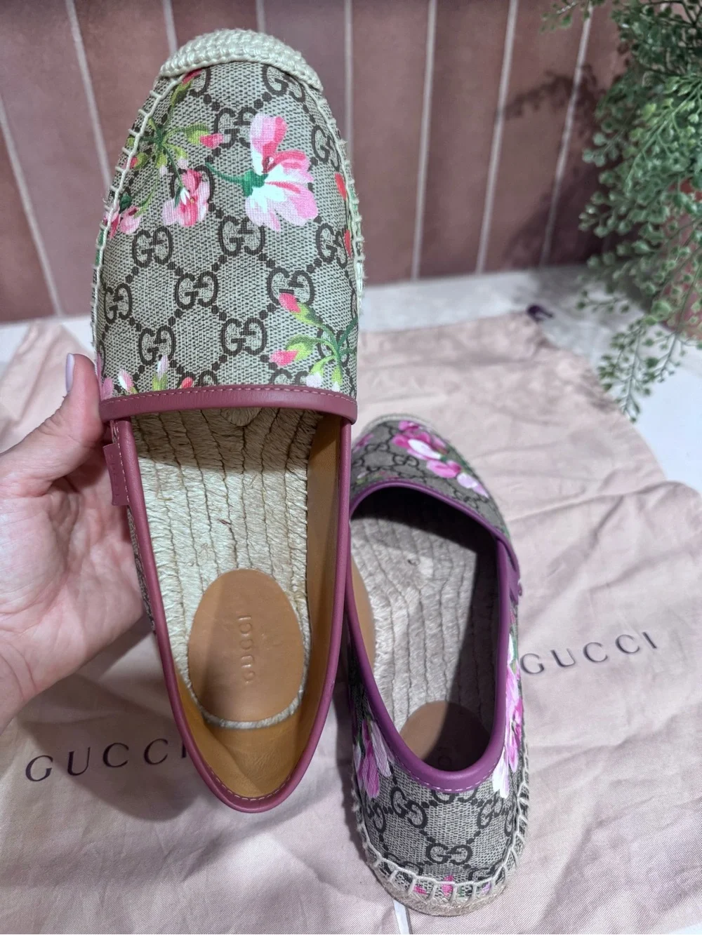 Gucci espadrilles signature